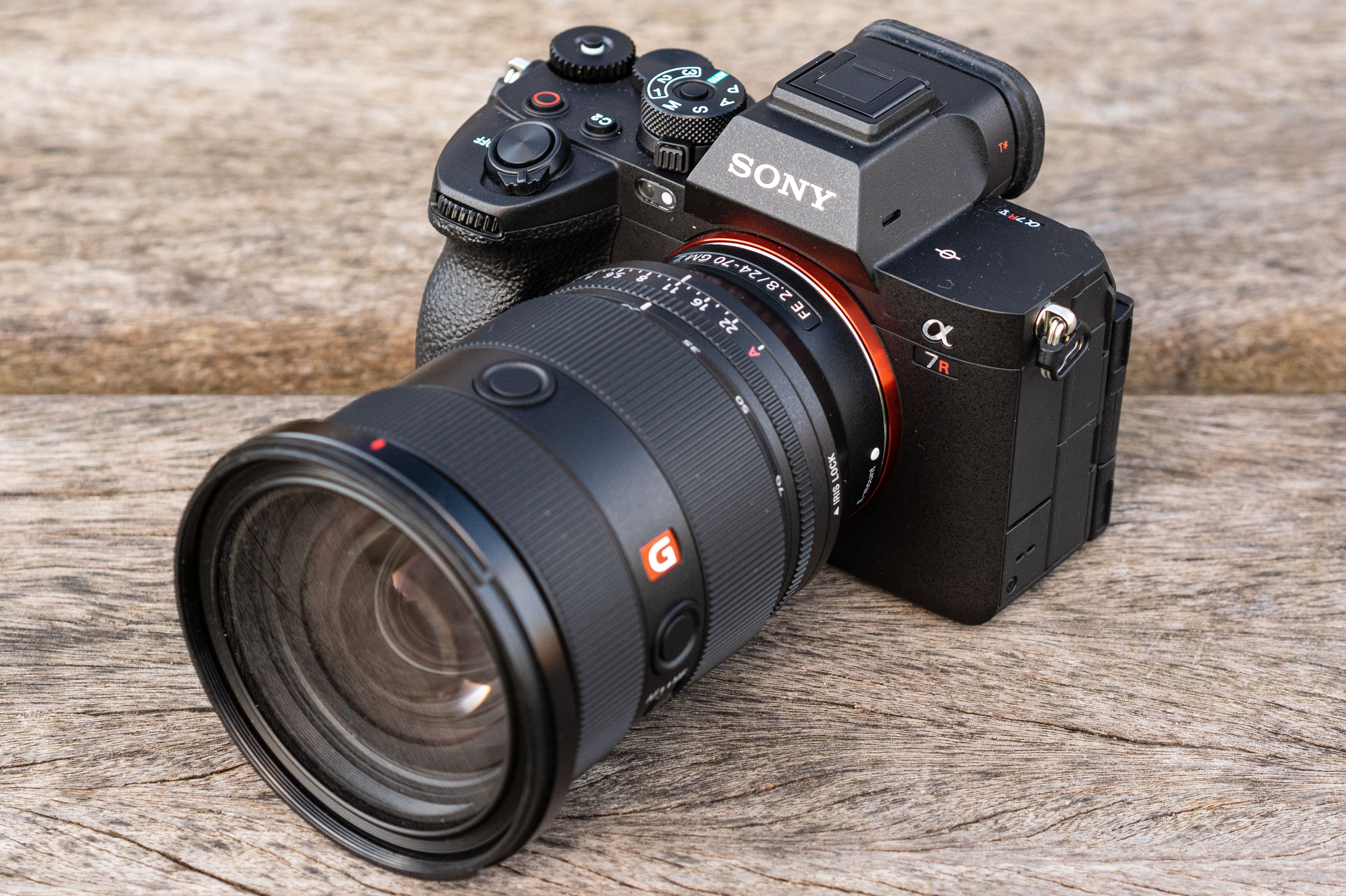 Nikon Z7 II vs Sony A7R IV: Which is Better for Landscape