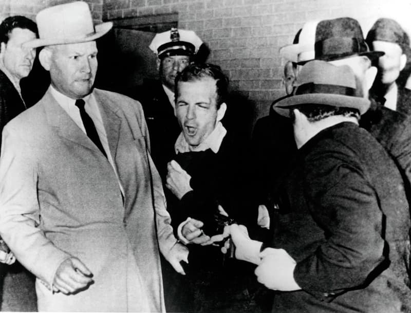 The shooting of Lee Harvey Oswald - Robert H Jackson - Iconic Photograph -  Amateur Photographer