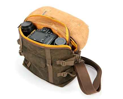 National-Geographic-Africa-Midi-Satchel