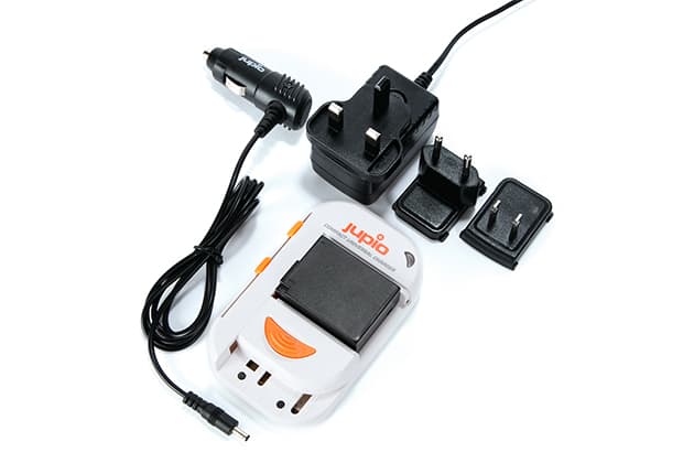 Jupio-Compact-Universal-Charger