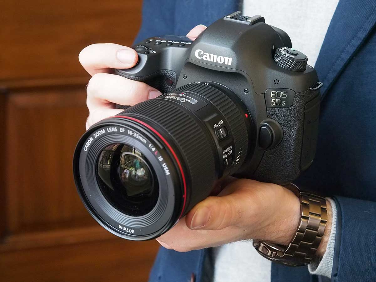 Canon-EOS-5DS-hands-on-shot-6987654