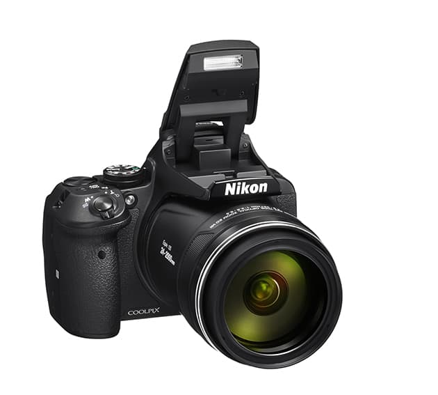 Nikon Coolpix P900 reflects 'superzoom' focus - Amateur