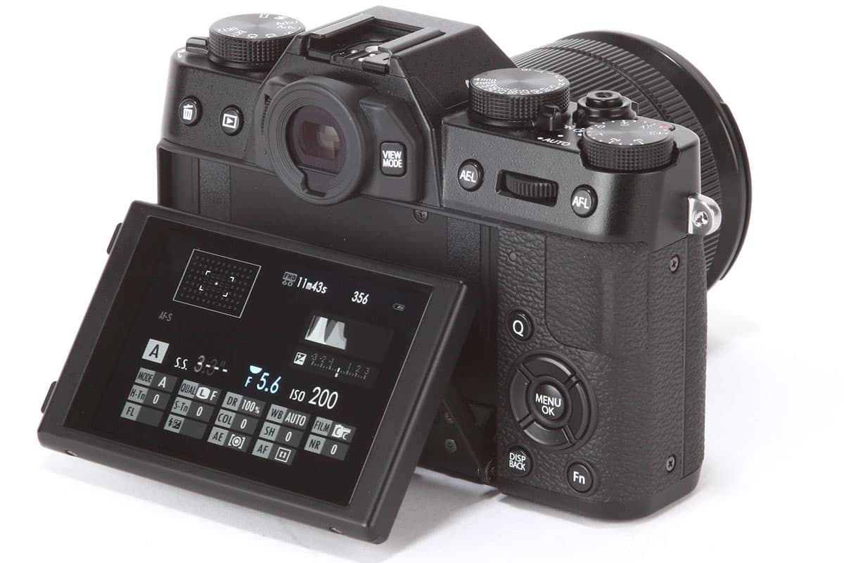 Fujifilm X-T10 tilting screen