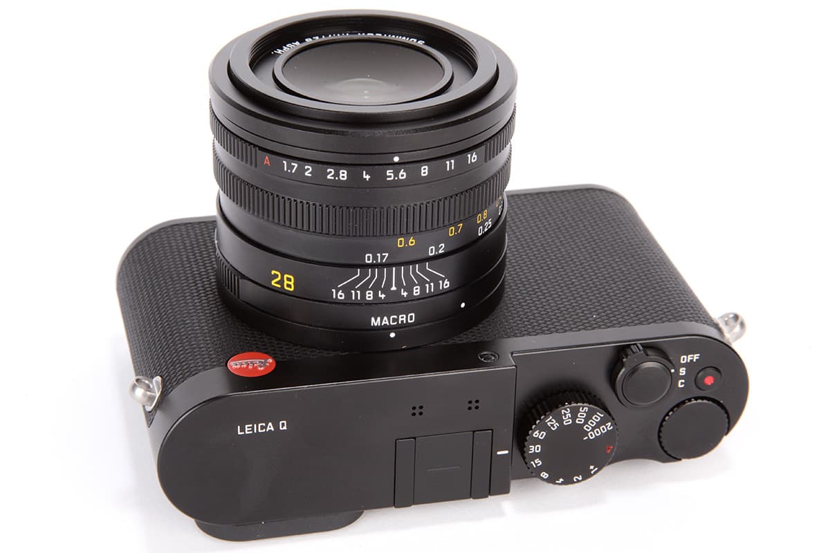 Leica-Q-top34