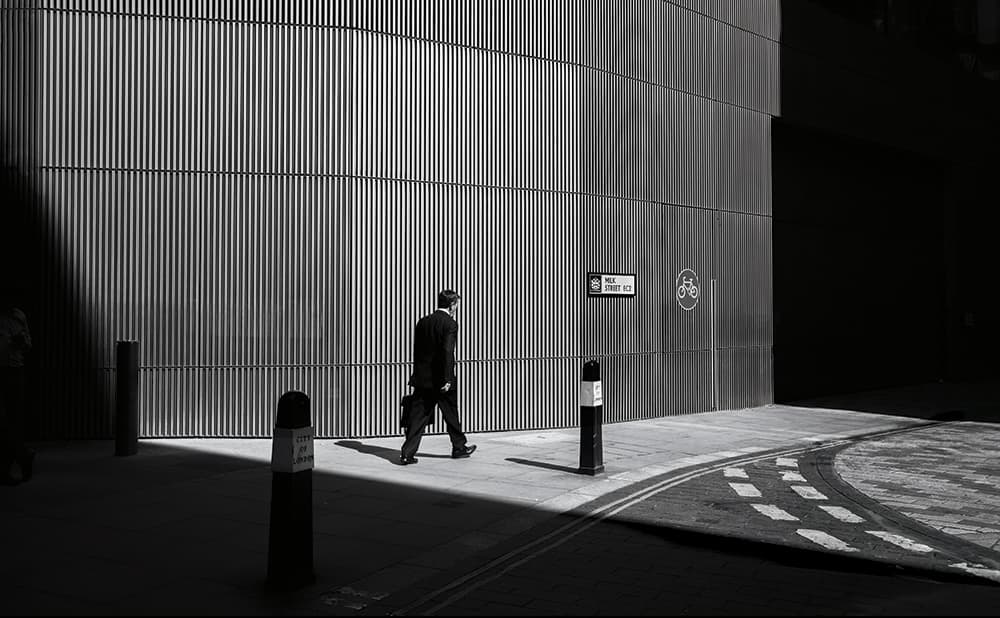High-contrast-street-photography