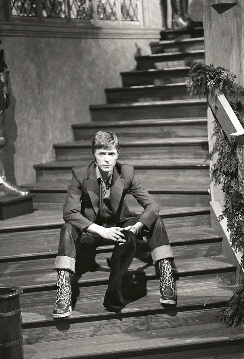 Singer David Bowie, 1977