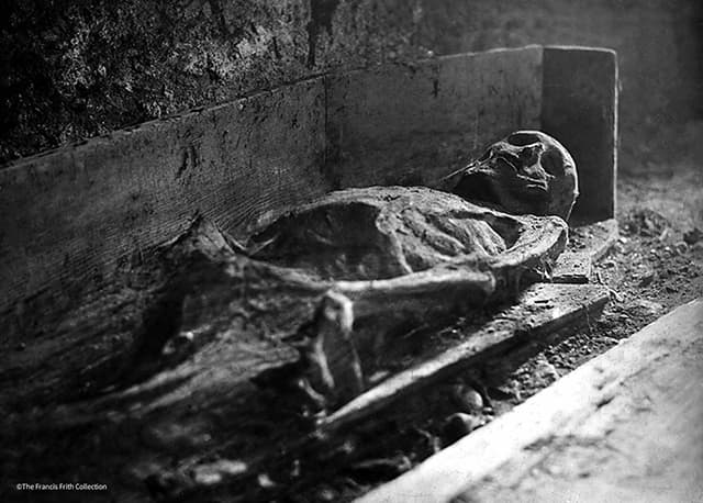 Dublin, 'mummy' In St Michans Church c.1890.web