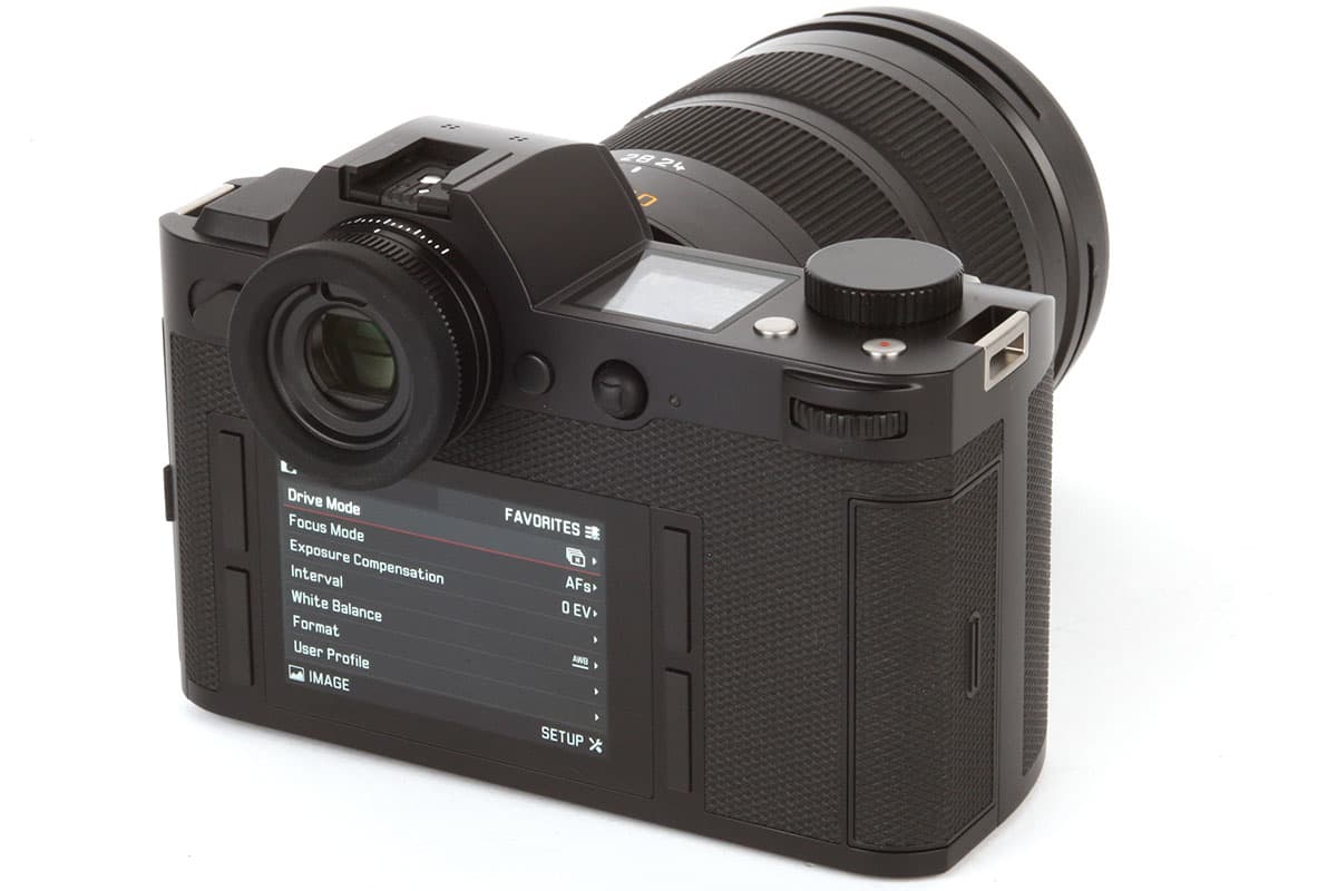 The minimalist rear controls are borrowed from Leica's medium format DSLRs