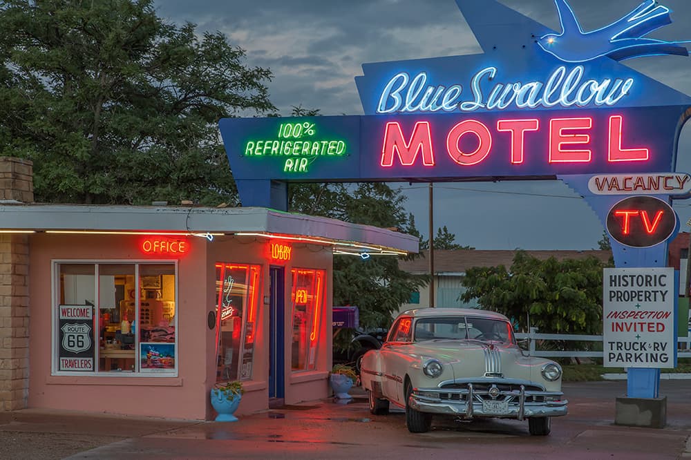 Tony-Worobiec-Blue-Swallow-Motel