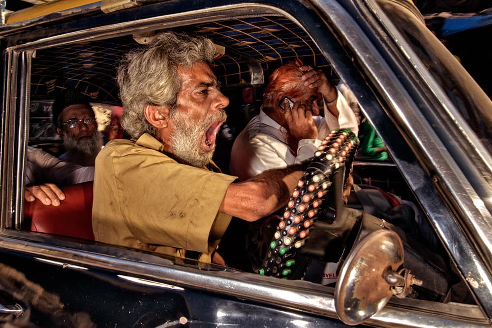 Dougie-Wallace-yawning-indian-taxi-driver
