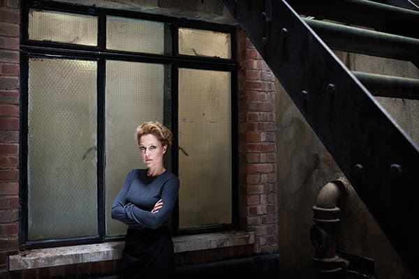 Gillian Anderson on stairwell