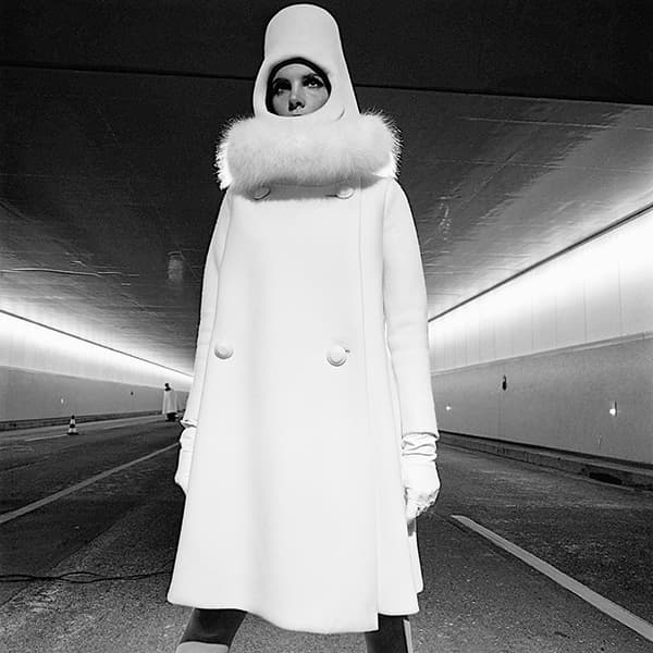 French Elle, 1 September 1966 ‘Du Nouveau sous le nouveau tunnel’. Fashion by Pierre Cardin. 