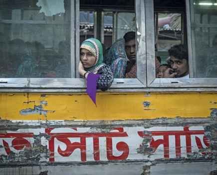 paul ratje girl on bus dhaka bangladesh