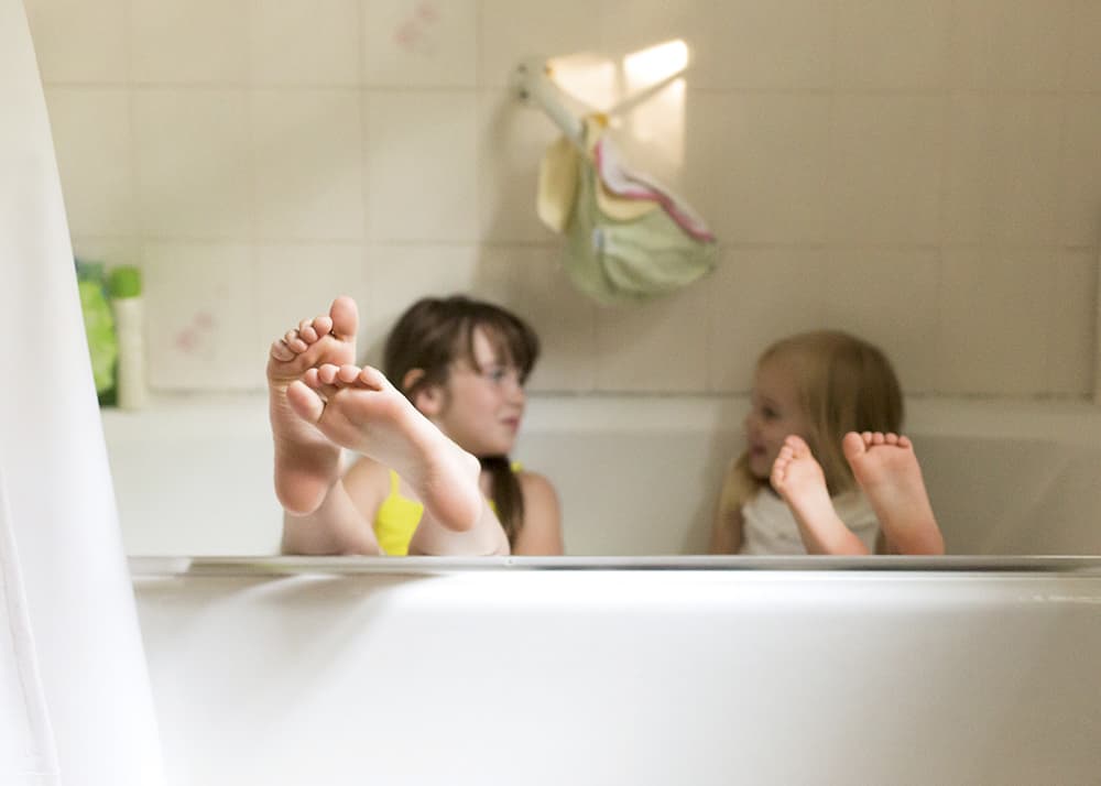 Amy Drucker children in bath