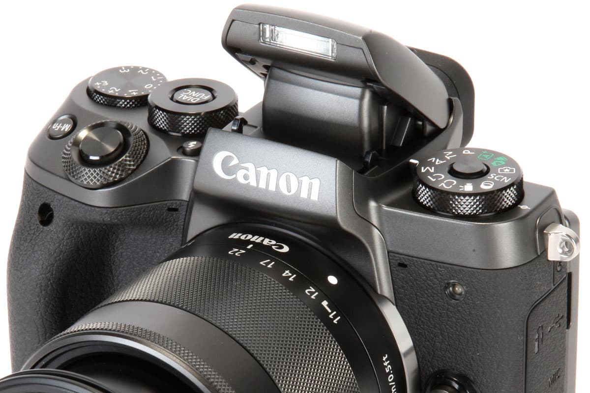 Canon EOS M5 flash