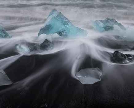 Jeremy Walker Icebergs of Jokulsarlon
