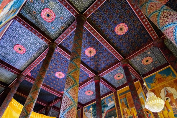 Temple interior, Phnom Penh. Image: Matt Golowczynski