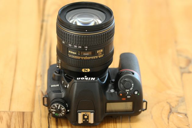 Nikon D7500 with AF-S 18-140mm F/3.5-5.6G ED VR kit Lens top plate