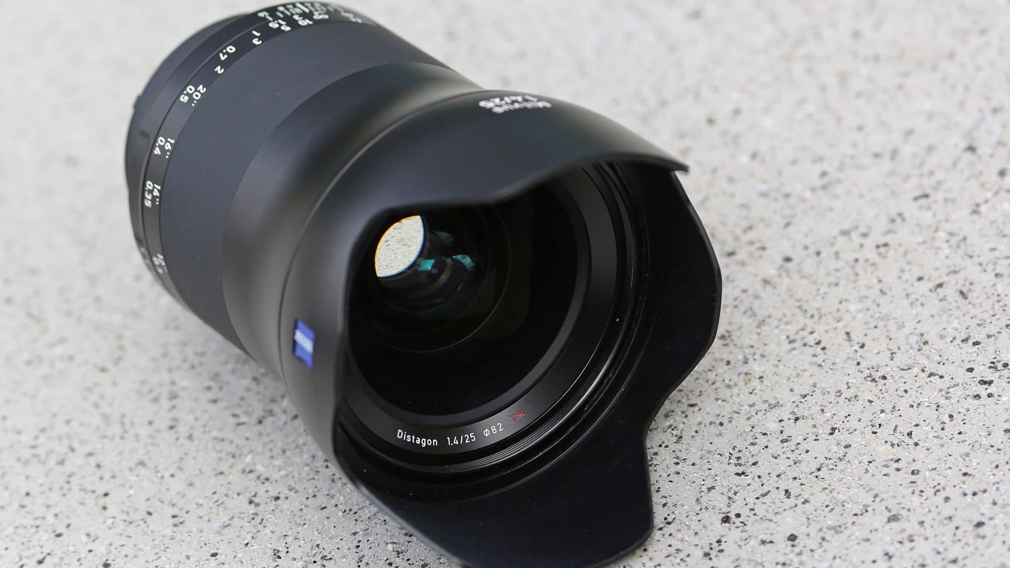 Zeiss Milvus Distagon T* 25mm f/1.4 review - Amateur