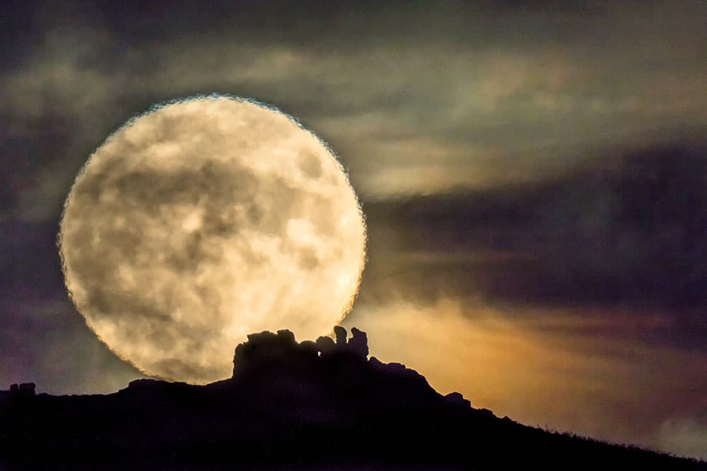 Supermoon over Three Fingers