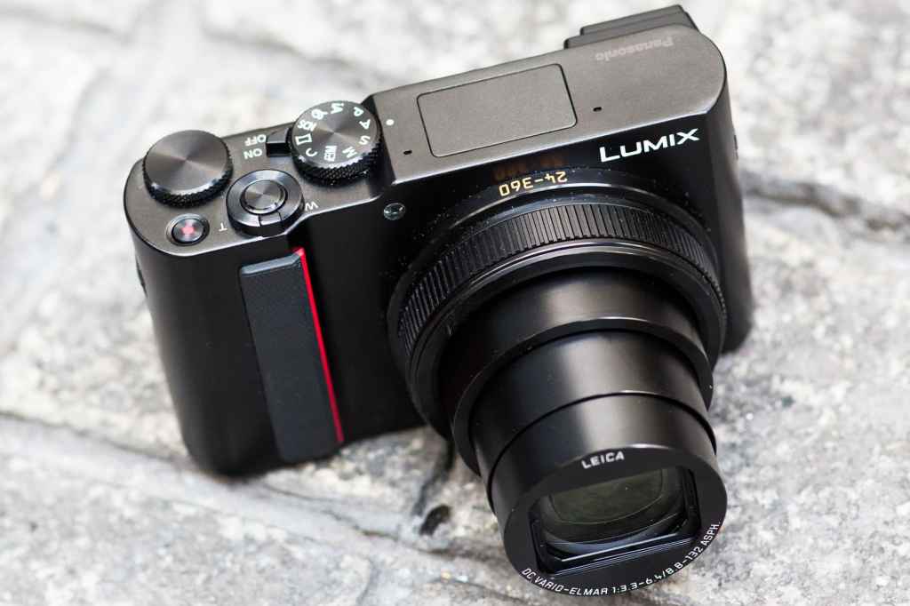 Panasonic Lumix TZ200