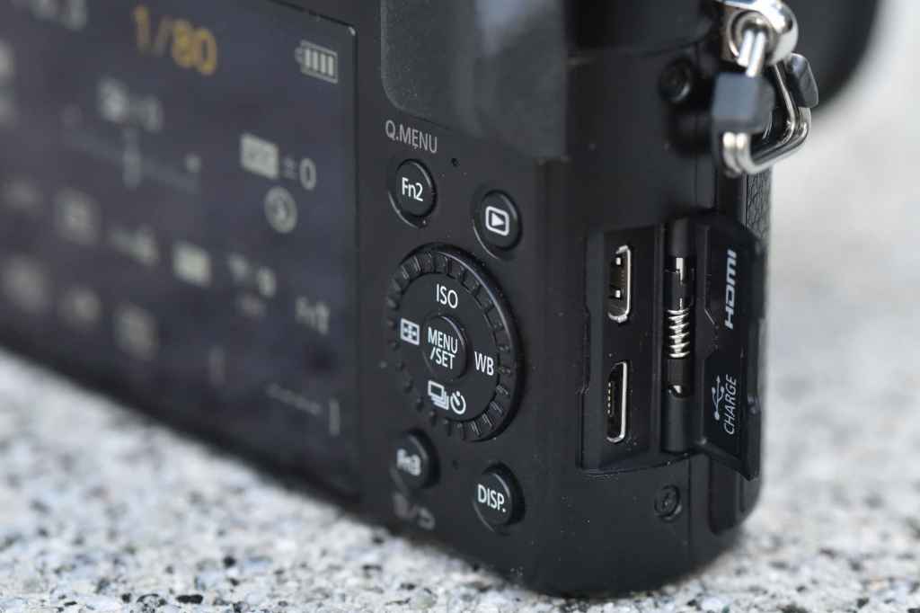 Lumix LX100 II cconnections