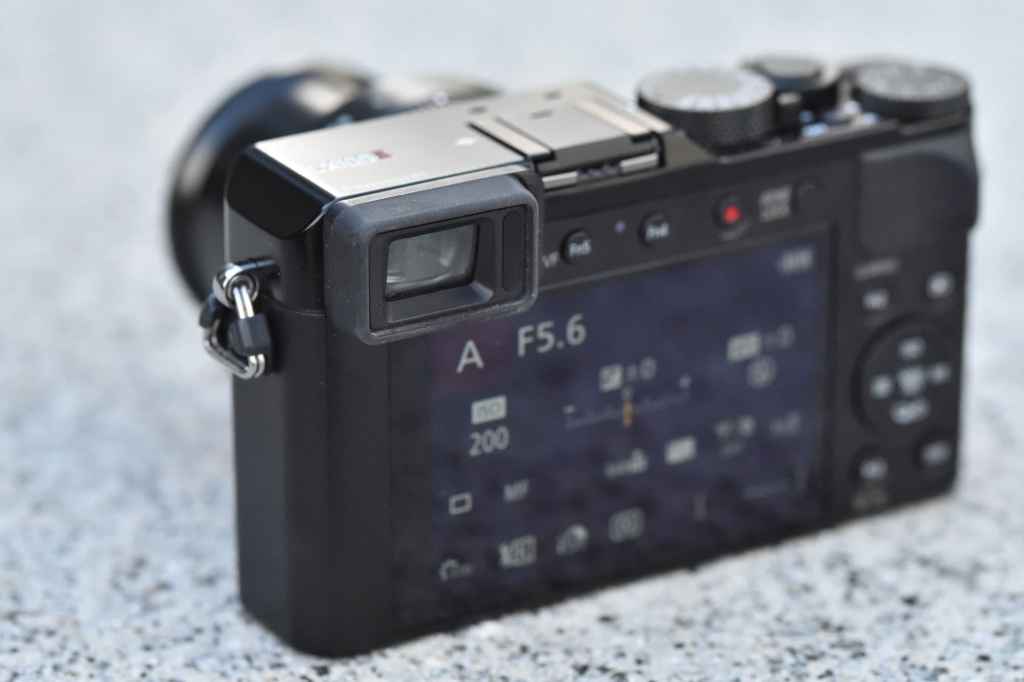 Lumix LX100 II