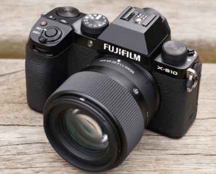 Sigma 56mm on Fujifilm X-S10