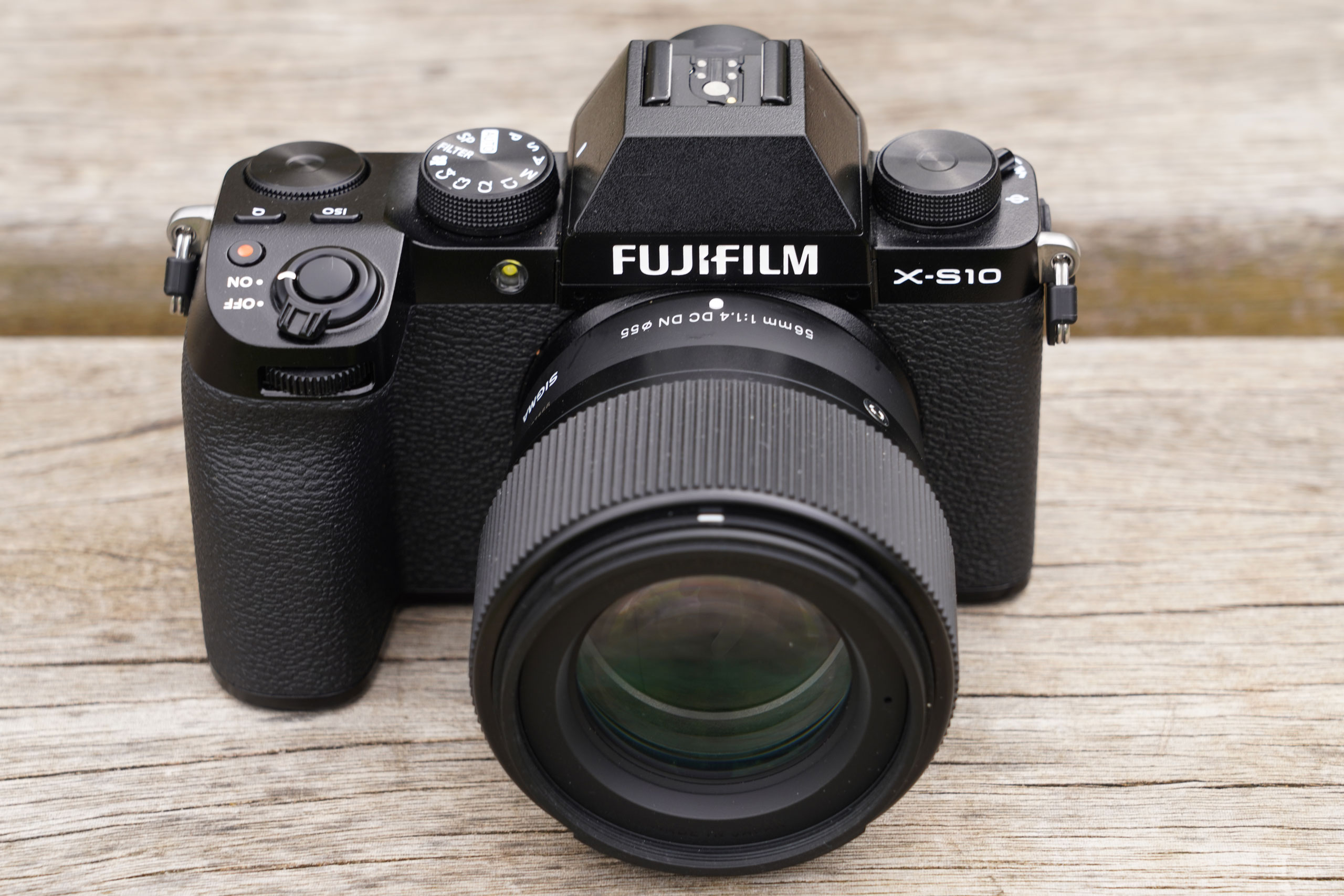 Sigma 56mm on Fujifilm X-S10 (RS)