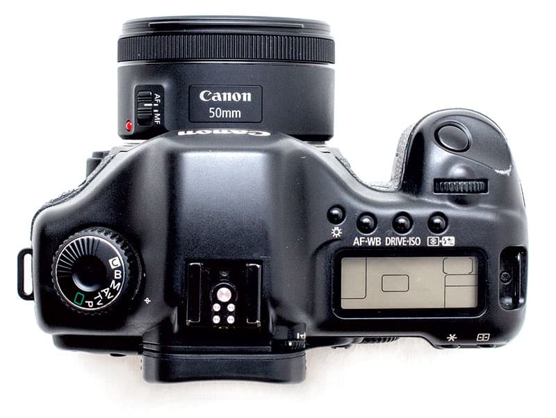Canon EOS 5D top