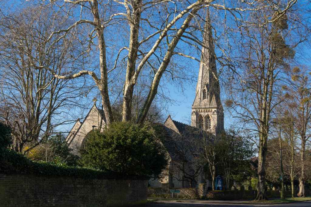 Sony Alpha 6400 sample image, a church and surrounding trees in winter 