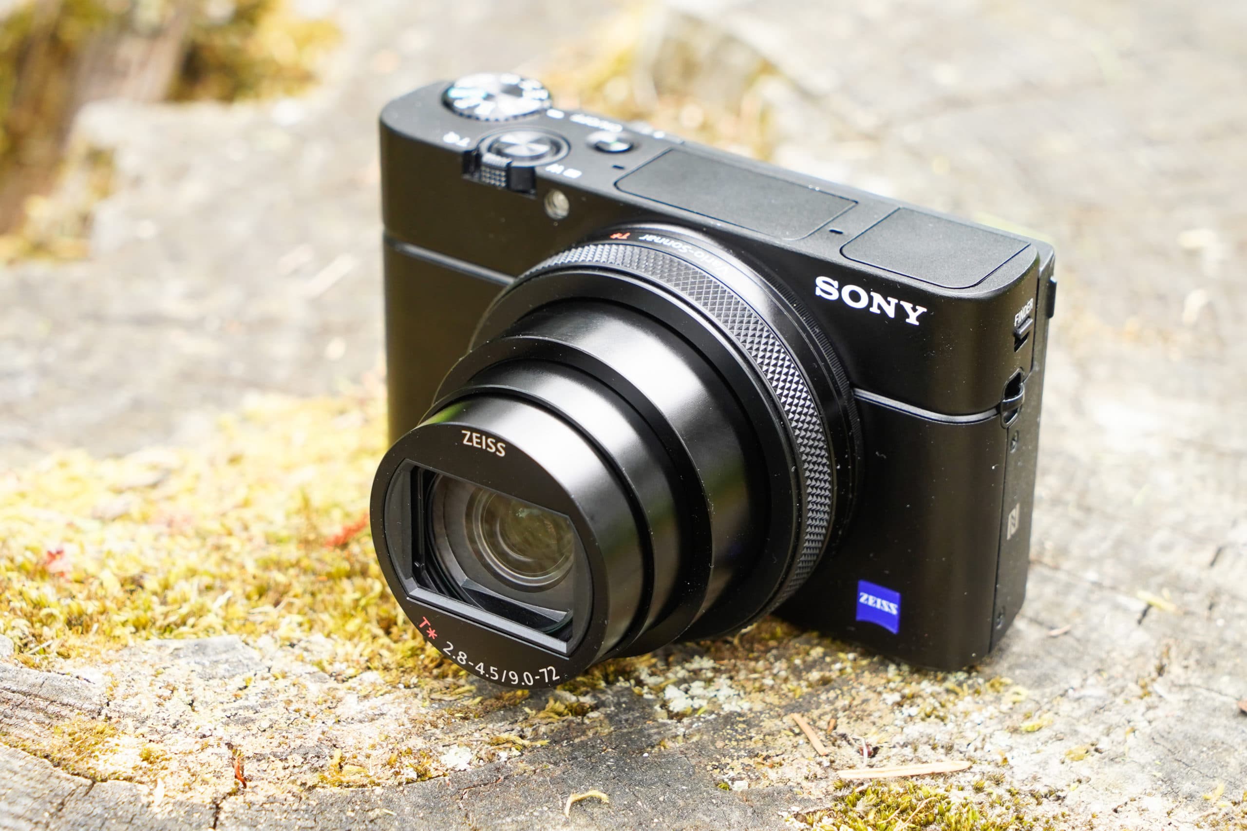 Sony RX100 VII Premium Compact Camera with 1.0-type stacked CMOS sensor  (DSCRX100M7)