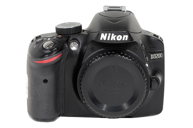 Nikon D3200 front