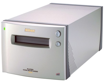 Nikon Coolscan 9000ED White BG, Press Image