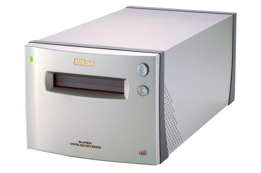 Nikon Coolscan 9000ED White BG, Press Image