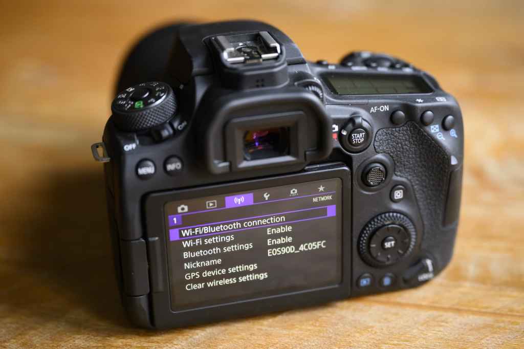 Canon EOS 90D wifi bluetooth connection settings in menu