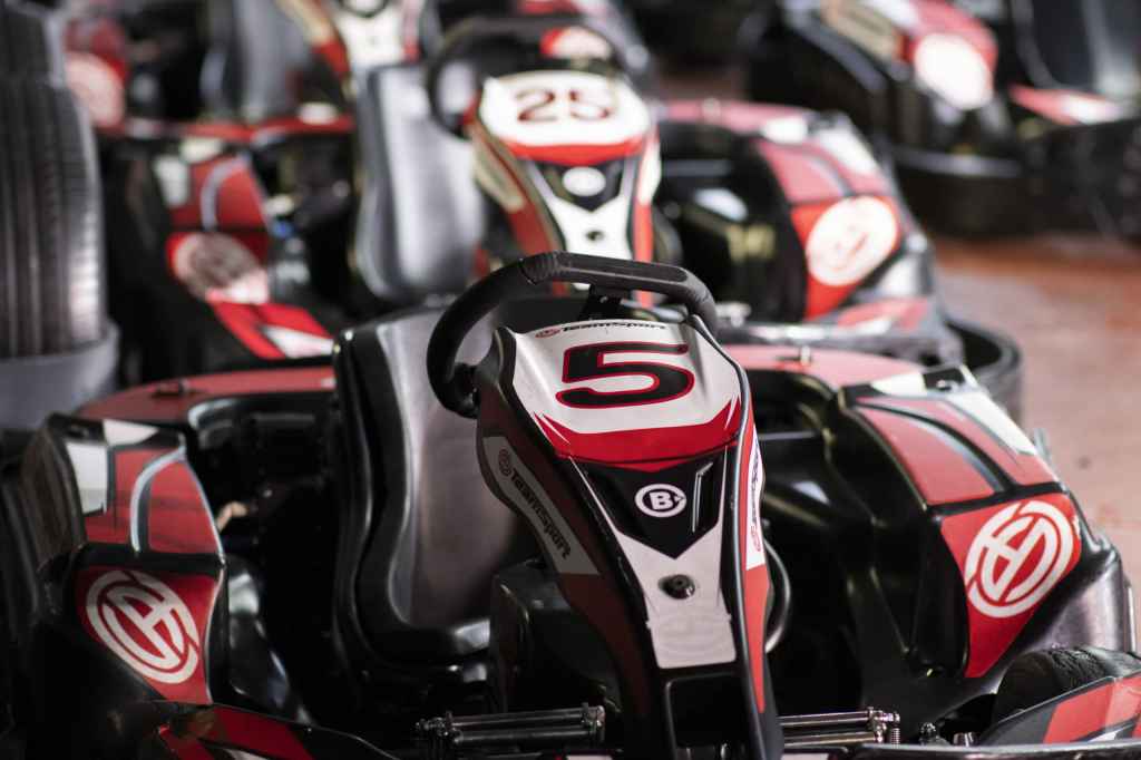 Canon Eos 90D sample image, parking red and black gokarts