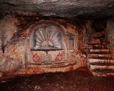 WW1 graffiti French soldiers carved altar room at Confrecourt