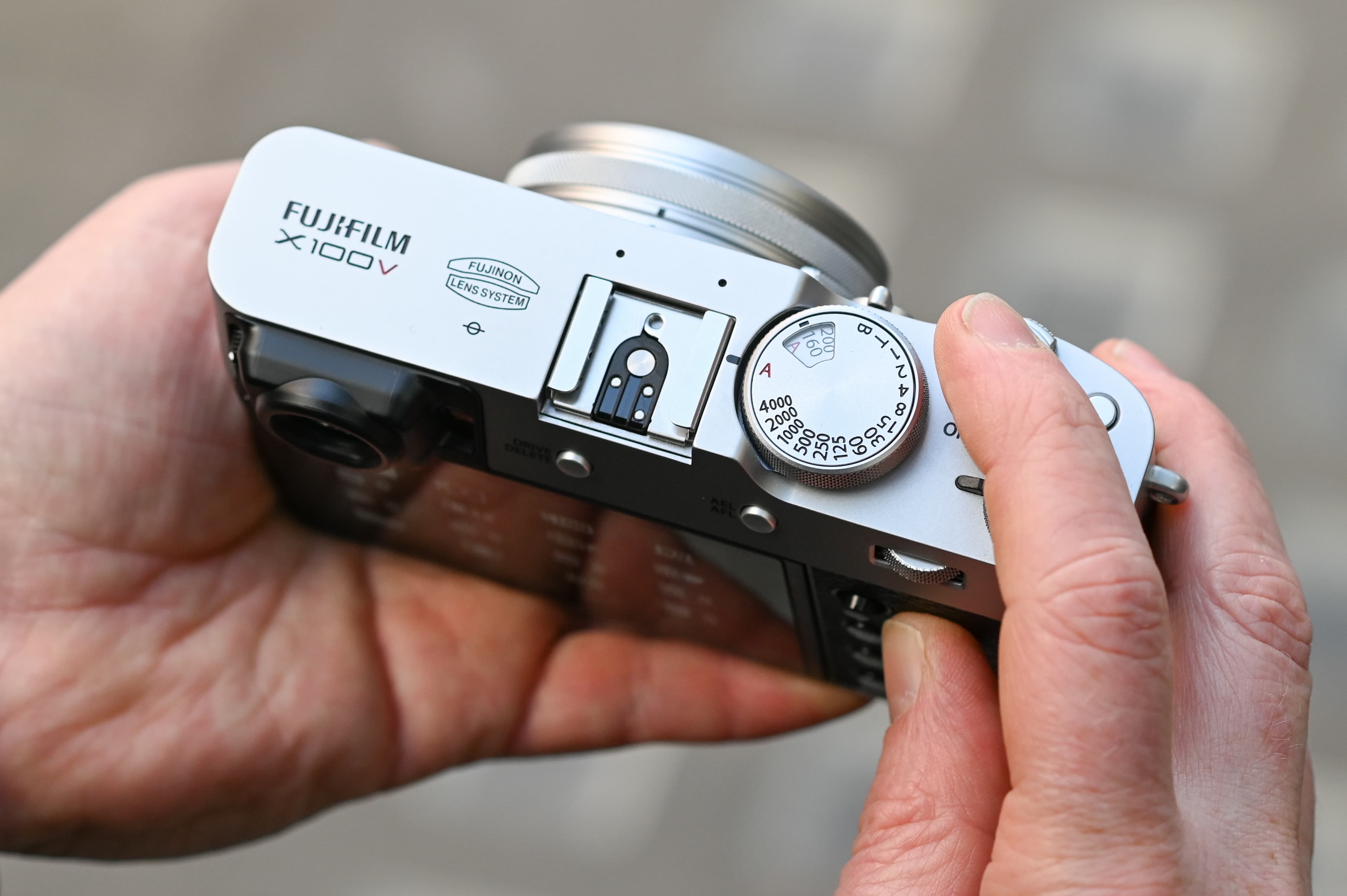 Fujifilm X100V