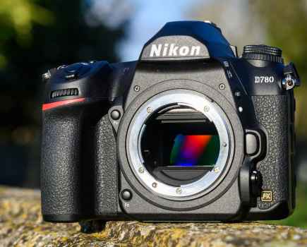 Nikon D780