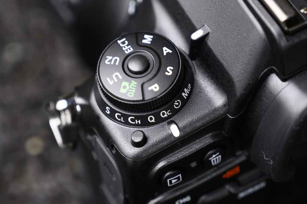 Nikon D780 drive dial set to the D780's Quiet Continuous shooting mode