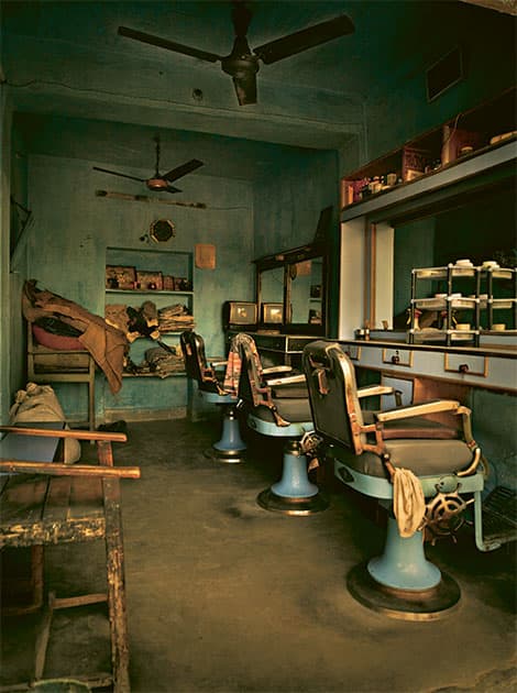 India Andreas Bitesnich barber shop