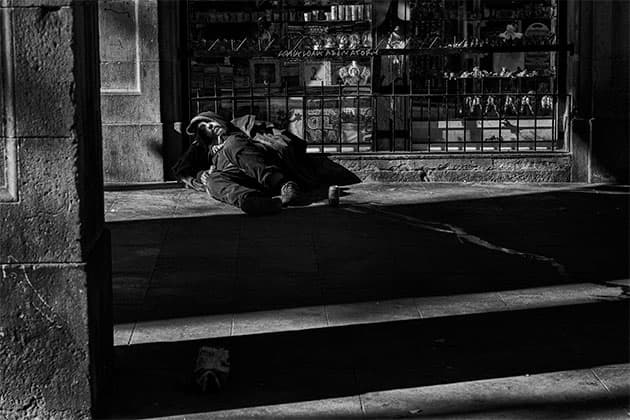 Mono street photography raw