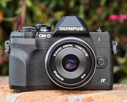 Olympus EM10 IV review