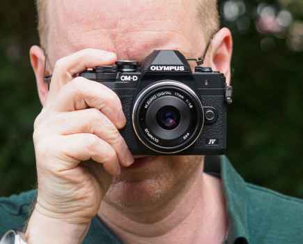 Olympus EM10 IV review