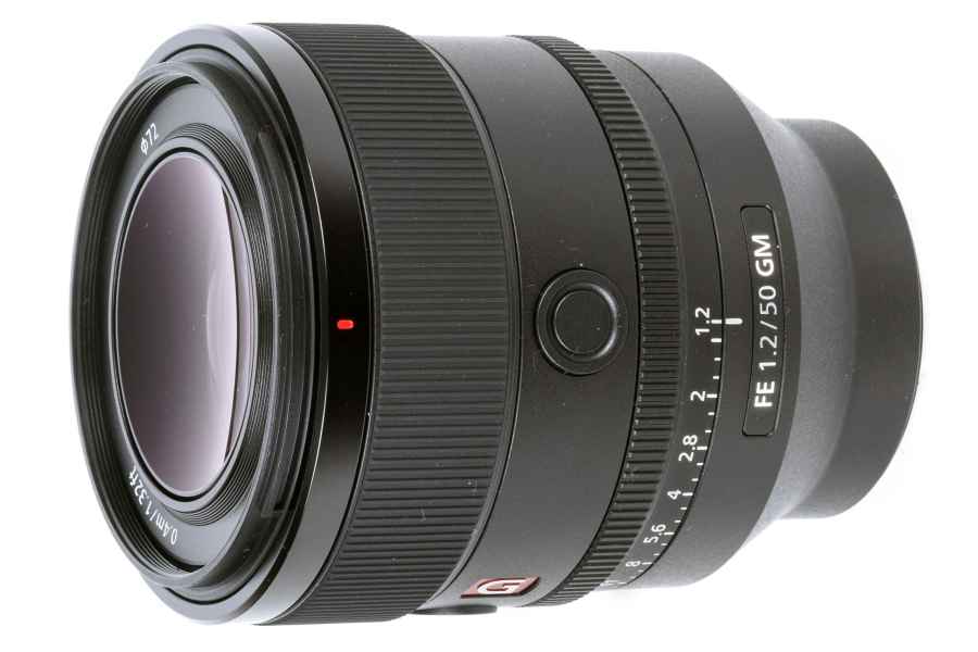 Best low light lens for E-Mount - Sony FE 50mm