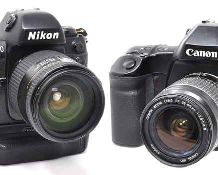 35mm autofocus SLRs: Nikon F100 (left) and Canon EOS 3 (right)