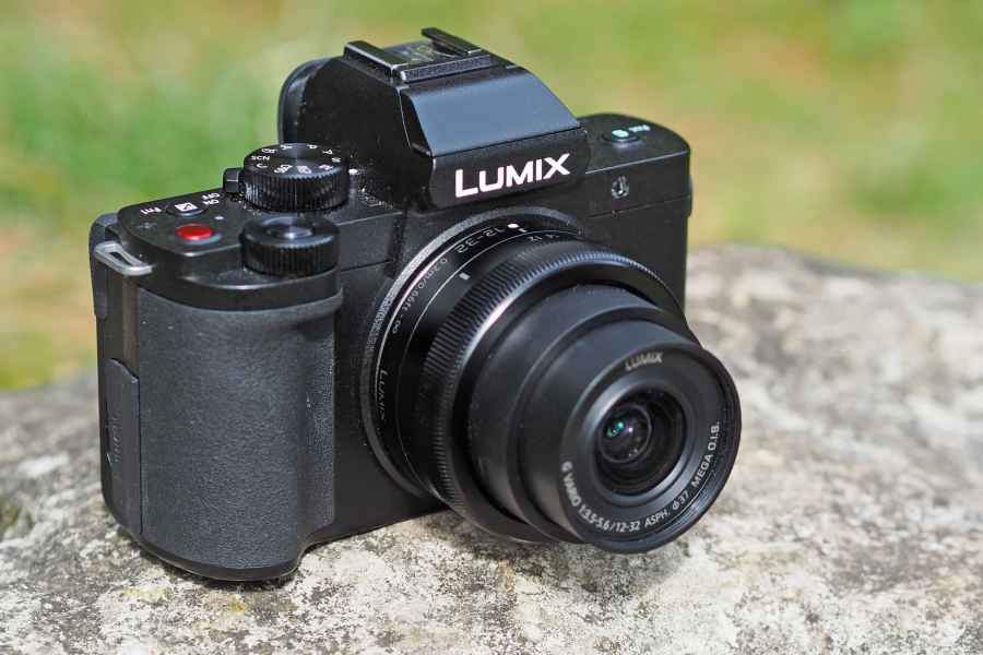 Panasonic Lumix G100 with 12-32mm Lens