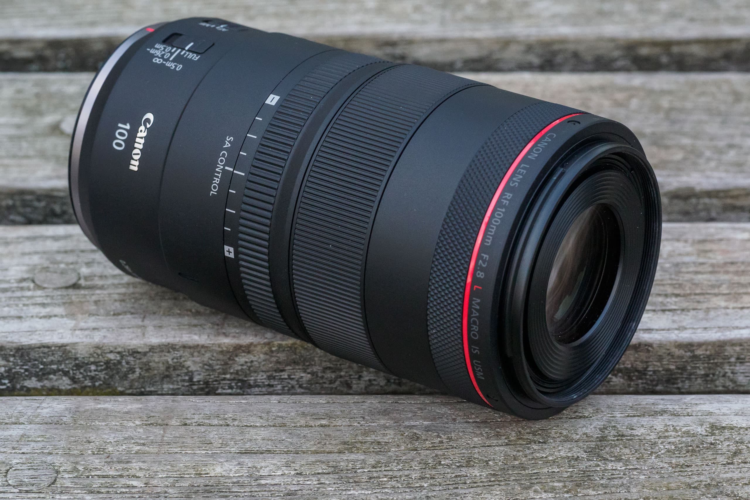 Canon EF100mm F2.8Lマクロ IS-