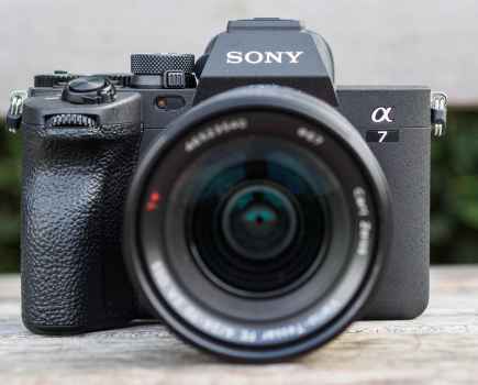 Sony Alpha 7 IV front view